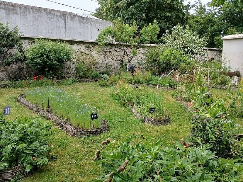 Un monument à Molière à Paris, symbole du patrimoine culturel français